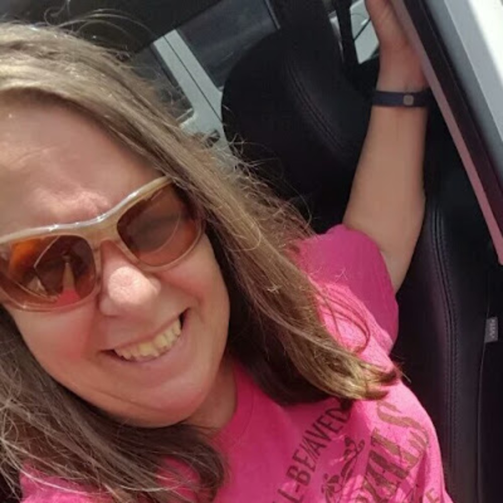 Meet your Posher, Sandi